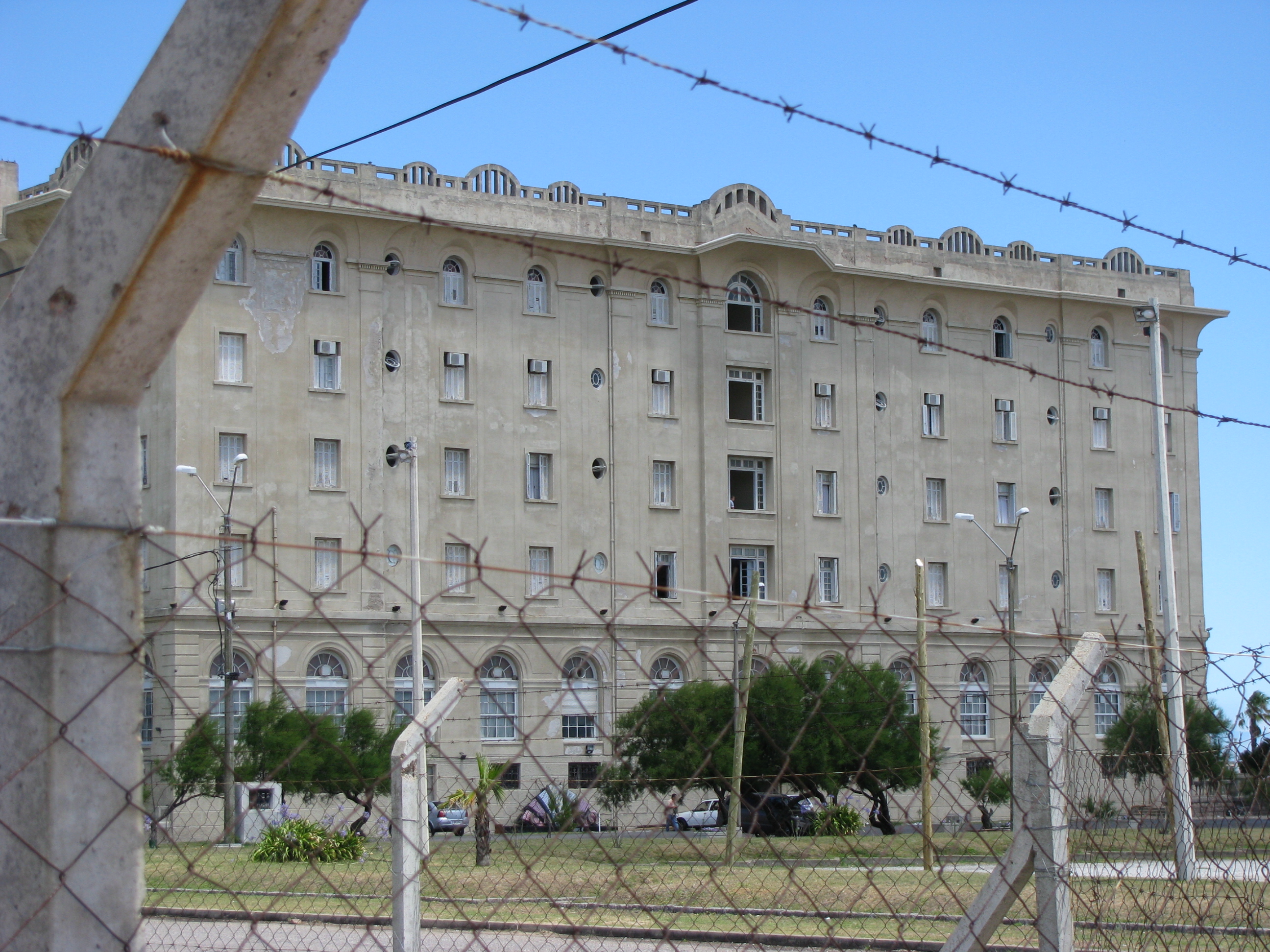 Hotel Argentino em Piriápolis Uruguai visto de fora
