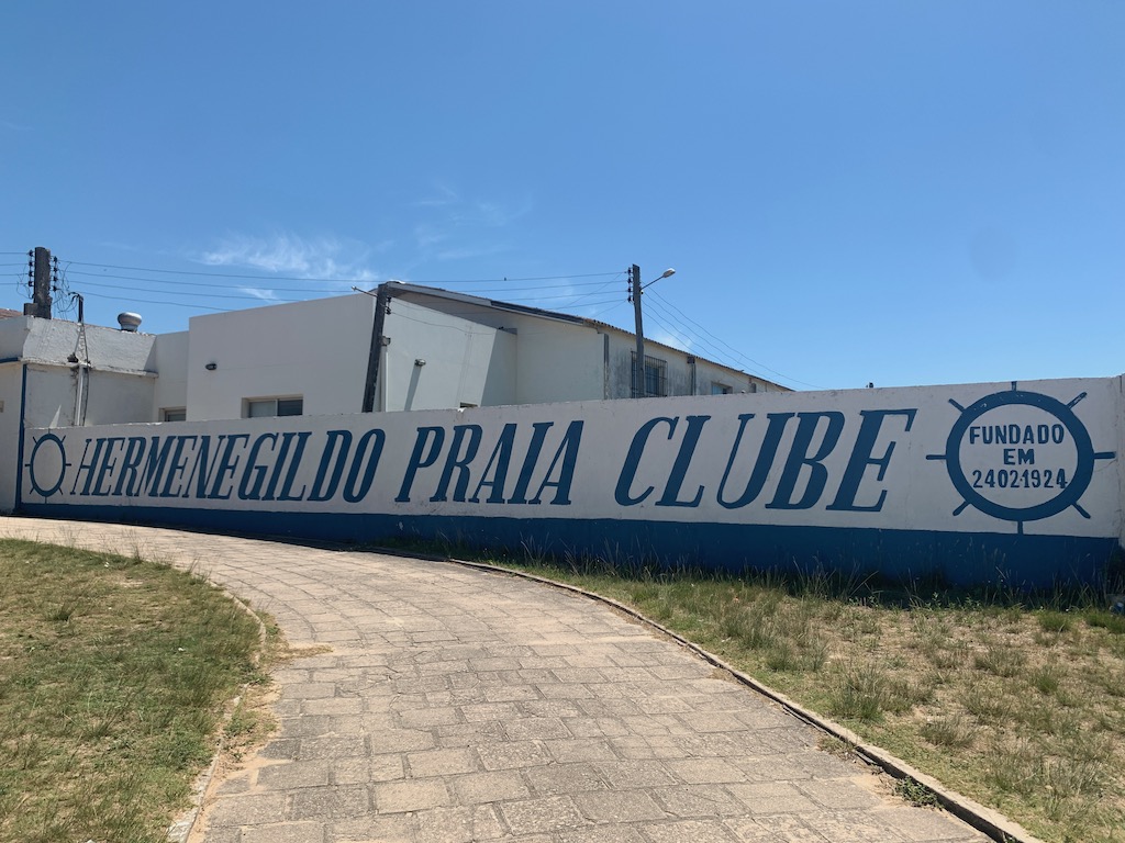 Clube da praia de Hermenegildo